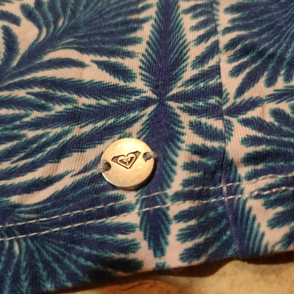 Roxy & Old Navy 2 Girls Tank Tops - Picture 4 of 7